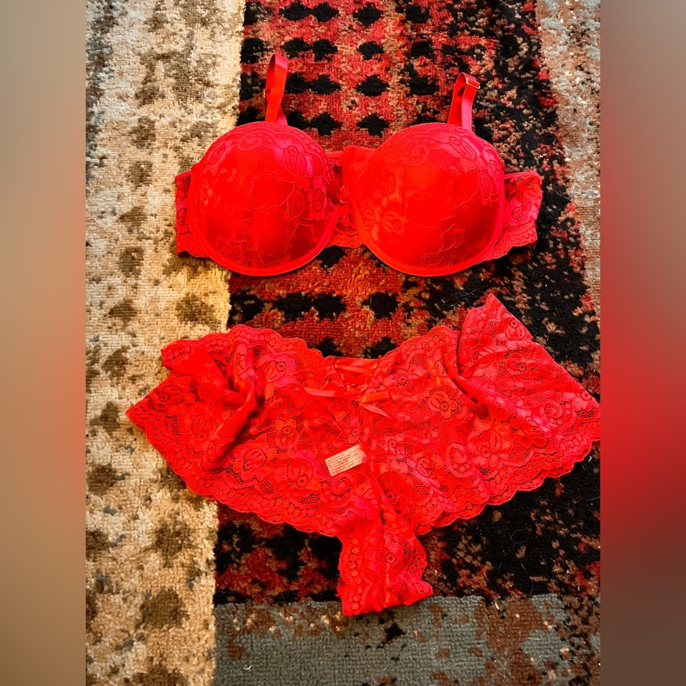 Red Lace Push-Up Bra & Lace Panty Set - Women Intimates
